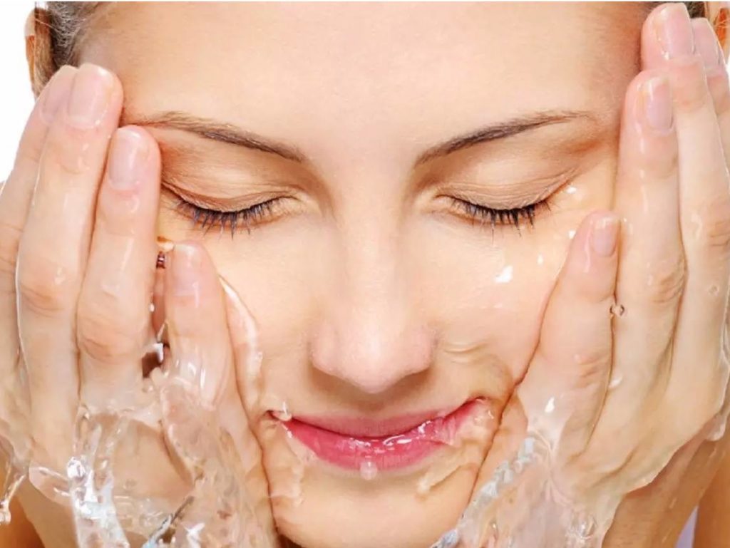 نکاتی برای مراقبت از پوست خشک | جوانسازی صورت